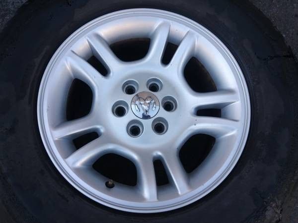 6 lug Aluminum Dodge Dakota/Durango 16 inch rims for Sale in Pico ...