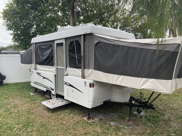 Coleman Sun valley deluxe pop up camper for Sale in Tamarac, FL - OfferUp