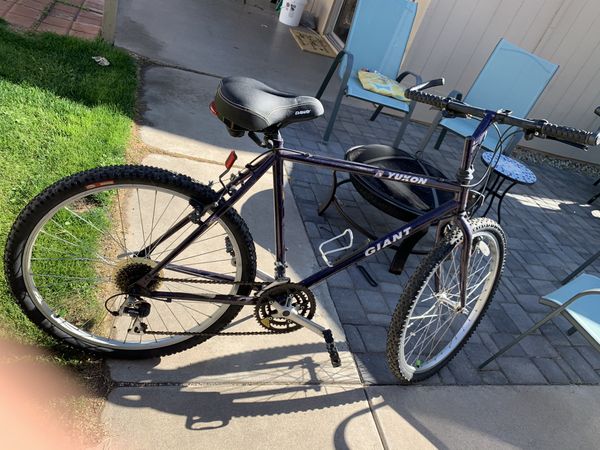 giant yukon mountain bike