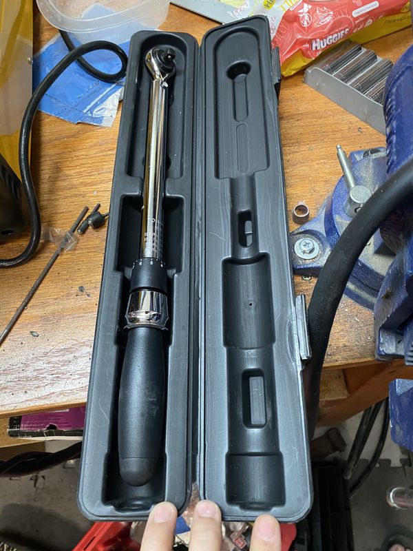 HUSKY PRO 39103 Torque Wrench 3/8" Drive with Case for Sale in Las