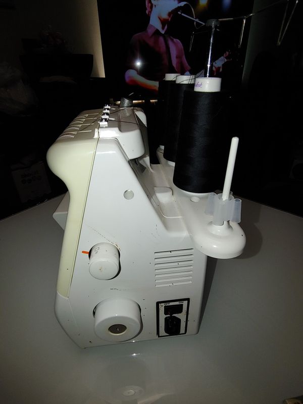 Huskylock 901 Serger for Sale in Gardena, CA OfferUp