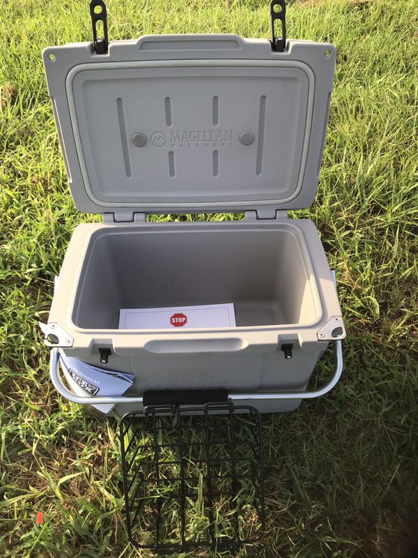 Magellan 25 quart Cooler New ! Serious Inquires only ! Compare to the