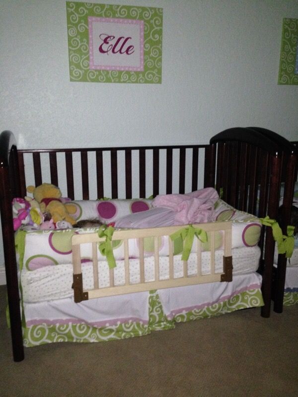 Bellini Isabella Crib Cribs Twins Mahogany Toddler Bed For Sale In