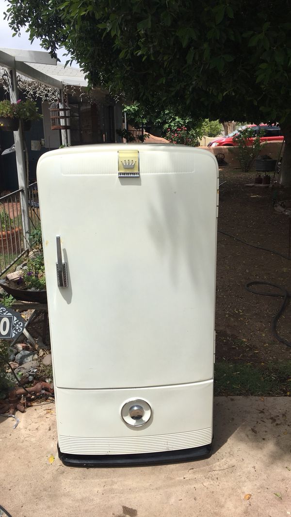 Vintage Frigidaire refrigerator for Sale in Glendale, AZ OfferUp