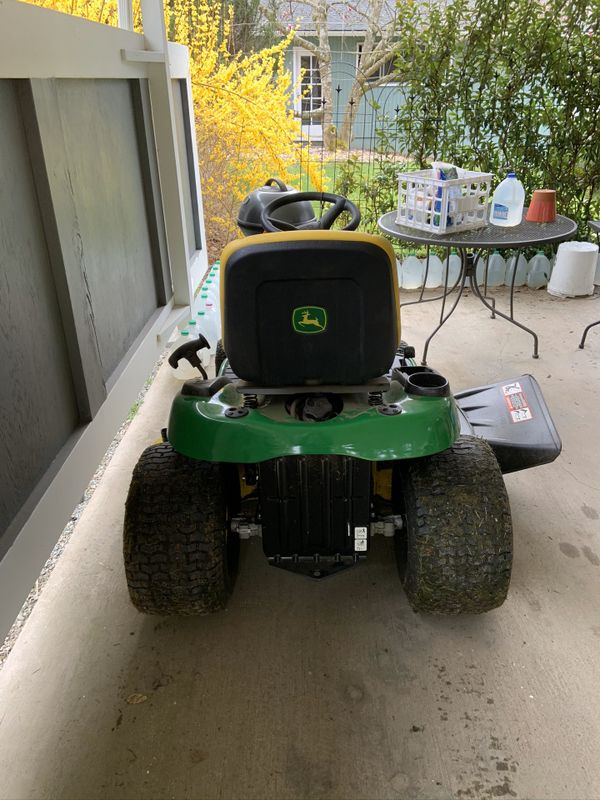 John Deere E140 Riding Lawn Mower for Sale in Seattle, WA OfferUp