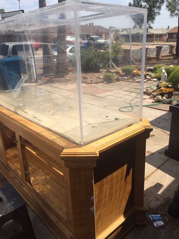 Show fish tank 225 gallons fish tank/Aquarium for Sale in