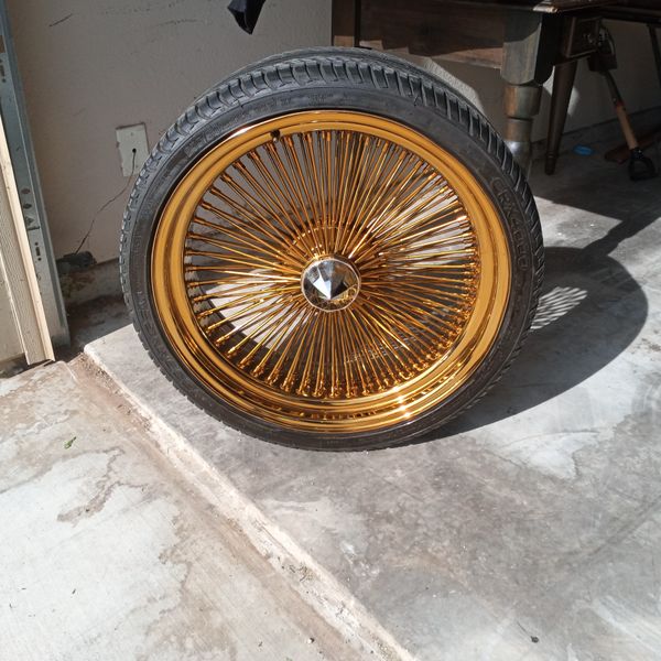 Wire wheels / Gold 22inch for Sale in Fort Worth, TX - OfferUp