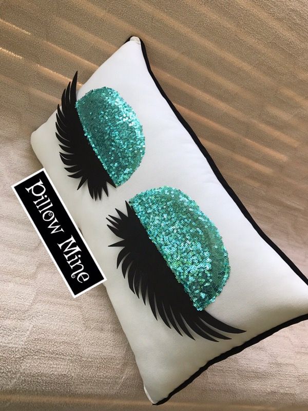 eyelash pillow