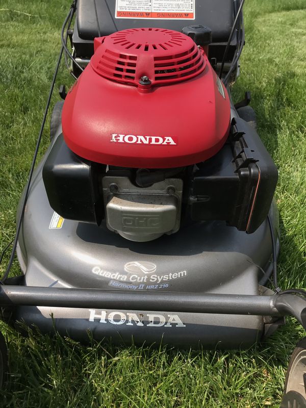 Lawn mower Honda Quadra Cut System Harmony II HRZ 216 for Sale in