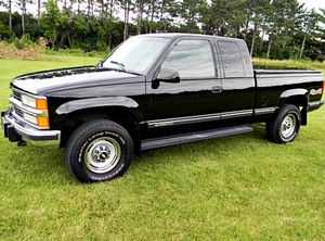FullyPrice$6OO Chevrolt Silverado 1996 Pick-up LowMiles for Sale in Wichita, KS
