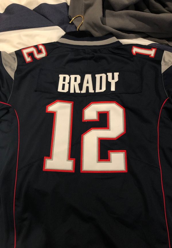Patriots Tom Brady Super Bowl Jersey size M for Sale in East Hampton
