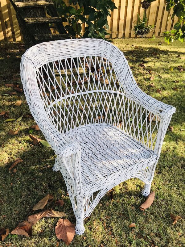 White Wicker Chair With Cushion For Sale In West Palm Beach FL OfferUp   6aa9435433c44380ac0b141d00498313 