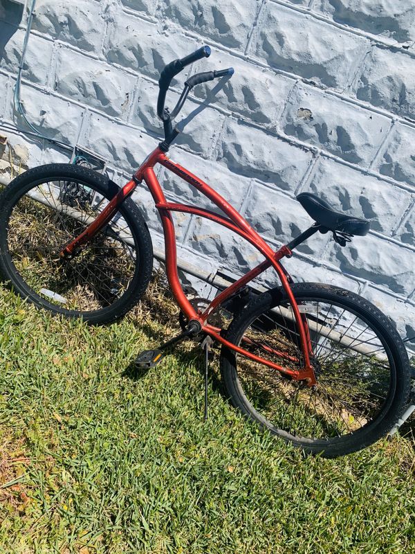 red huffy beach cruiser