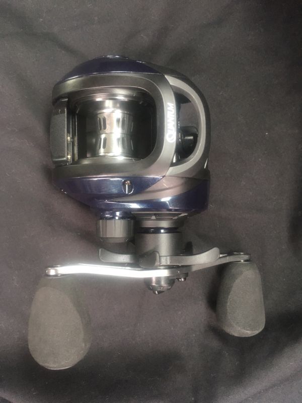 BRAND NEW Quantum Escalade Baitcaster Reel for Sale in Fountain Valley