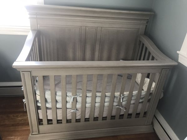 ash grey crib