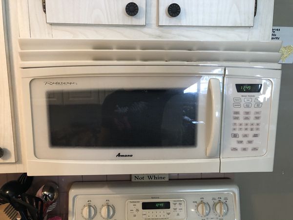 Amana Radarange Microwave Over The Range for Sale in Boca Raton, FL