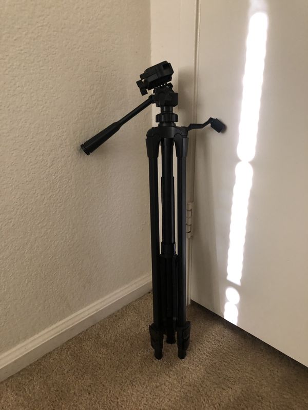 Sunpak 5858 DLX Tripod for Sale in Livermore, CA OfferUp
