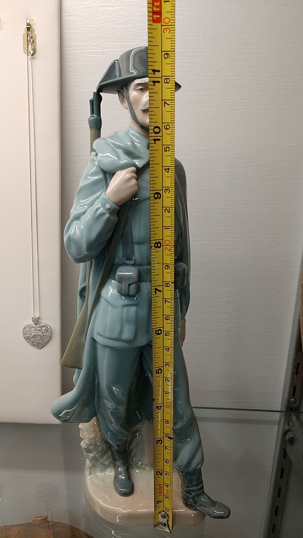 lladro soldier figurine