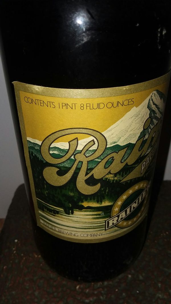 OLD FULL RAINIER PALE BEER BOTTLE 1 PINT 8 OZ. for Sale in Puyallup, WA
