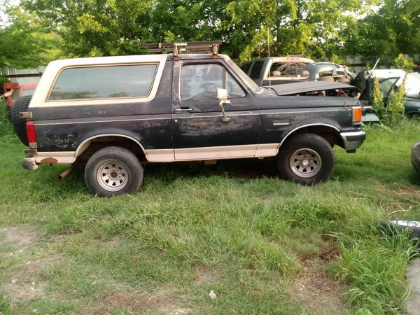 89 Ford Bronco full size 4 x 4 for Sale in San Antonio, TX - OfferUp