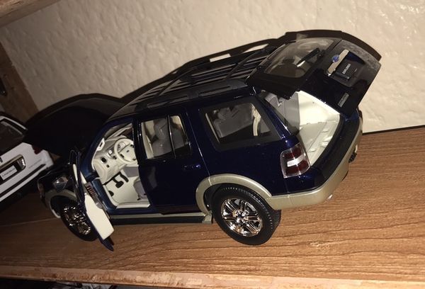 ford explorer diecast