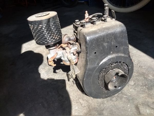 Vintage Clinton engine for Sale in Fresno, CA - OfferUp