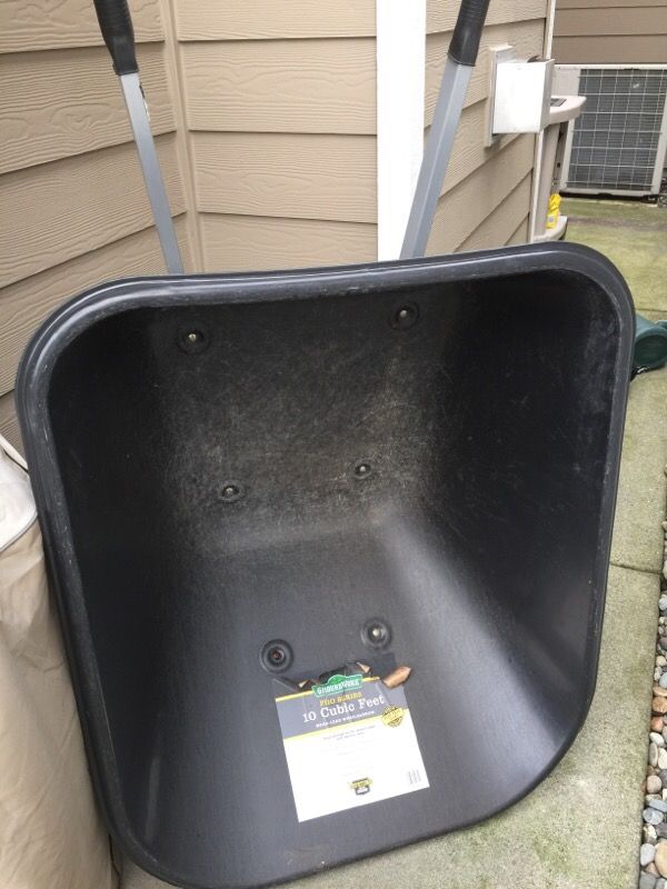 GroundWork Pro Series 10CF Wheelbarrow for Sale in Monroe, WA OfferUp