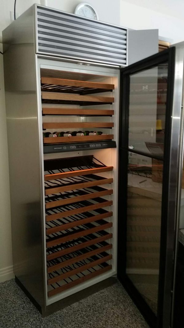 SubZero 430 WS30 Wine cooler, Refrigerator147 bottles for Sale in