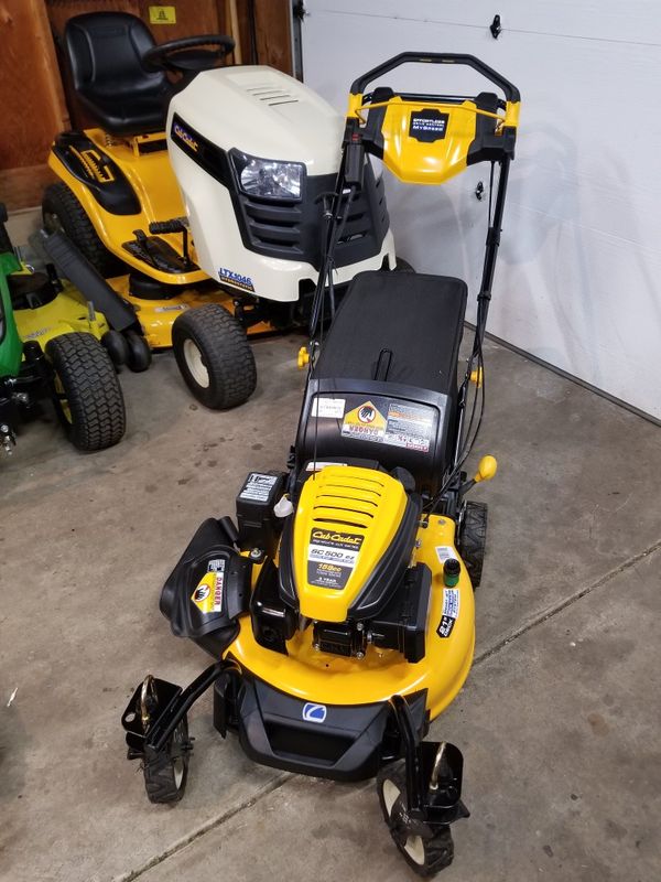 2017 Cub Cadet SC500Z (21") 159cc SelfPropelled Lawn Mower w/ Swivel