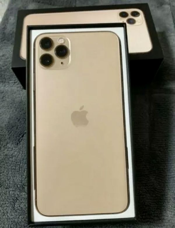 iPhone 11 Pro Max 256gb in Gold for Sale in Houston, TX