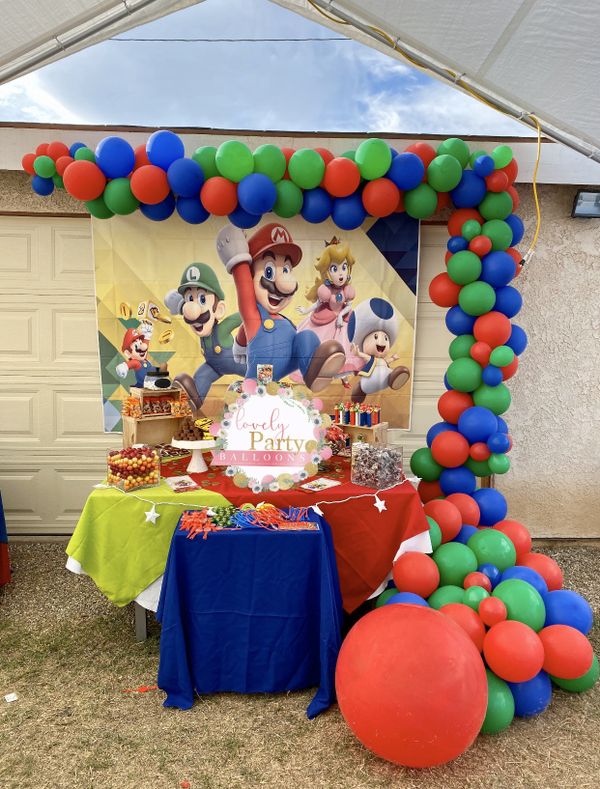 Super Mario balloon garland for Sale in Los Angeles, CA - OfferUp