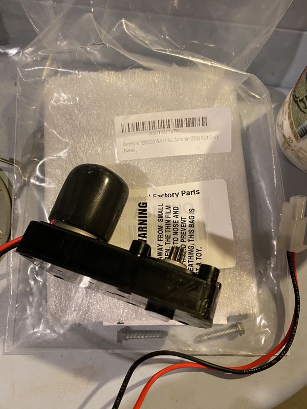 Kenmore 300 series model 625.383060 water softener for Sale in St