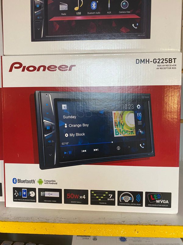 Pioneer DMHG225BT InDash DoubleDIN Digital Media AV Receiver with 6.