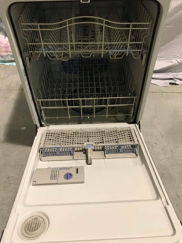Whirlpool gold quiet partner III dishwasher for Sale in Mokena, IL