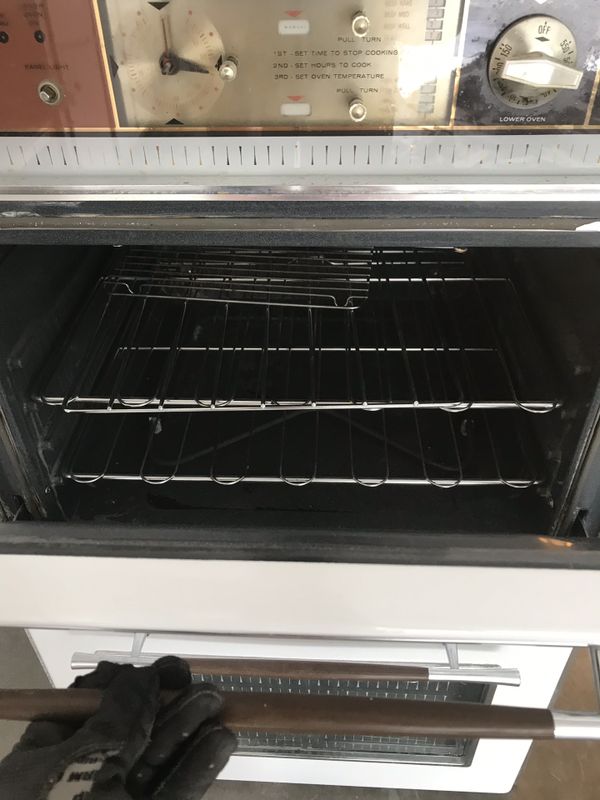 Vintage Gaffers & Sattler Double Oven and 4 Burner Range for Sale in