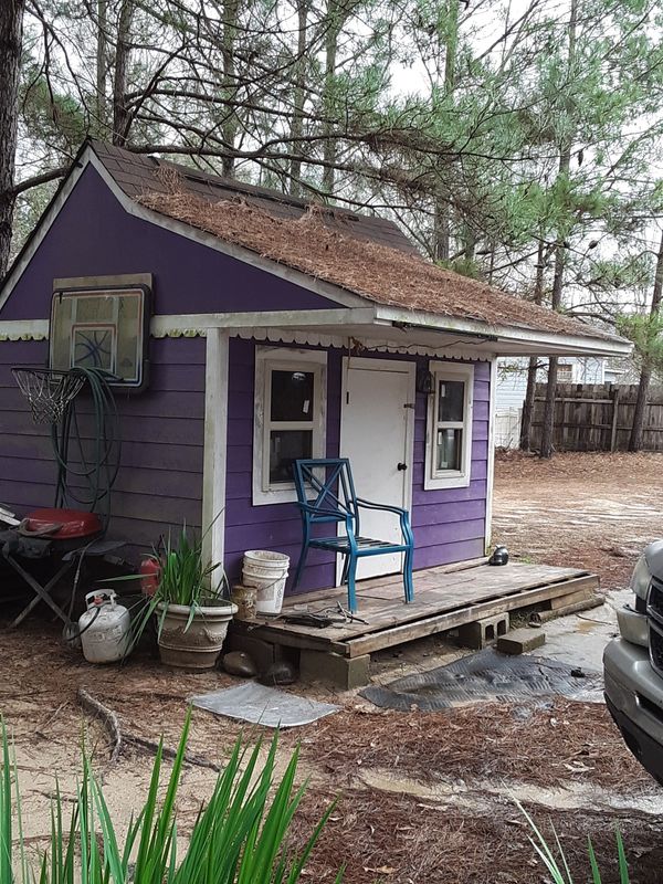 House/shed practically brand new has ot e the electrical wiring