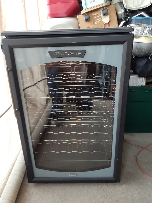 Kenmore elite wine cooler for Sale in Glendale, AZ OfferUp