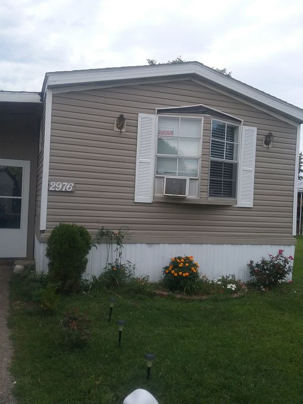 Mobile home for sale 29 76 Candela Village Columbus Indiana 47203