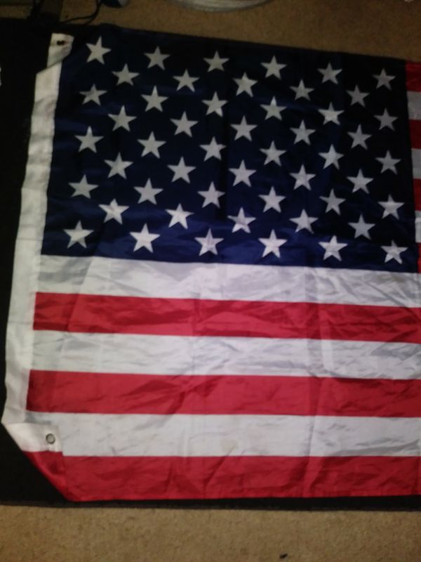 3 x 5 huge American flag for Sale in Inglewood, CA - OfferUp