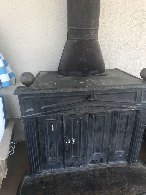 Original Ben Franklin Cast Iron Wood Burning Stove for Sale in Diamond ...