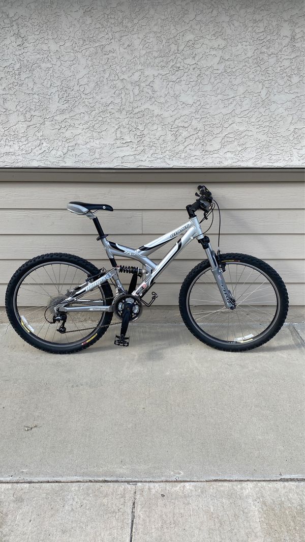 giant warp ds1 mountain bike