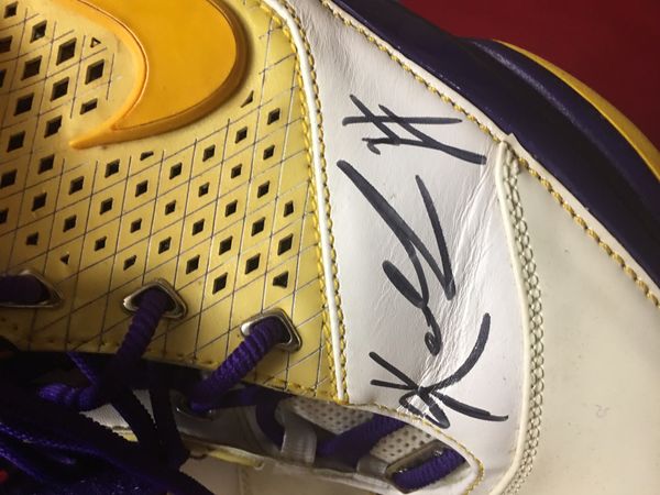 kobe bryant 2s