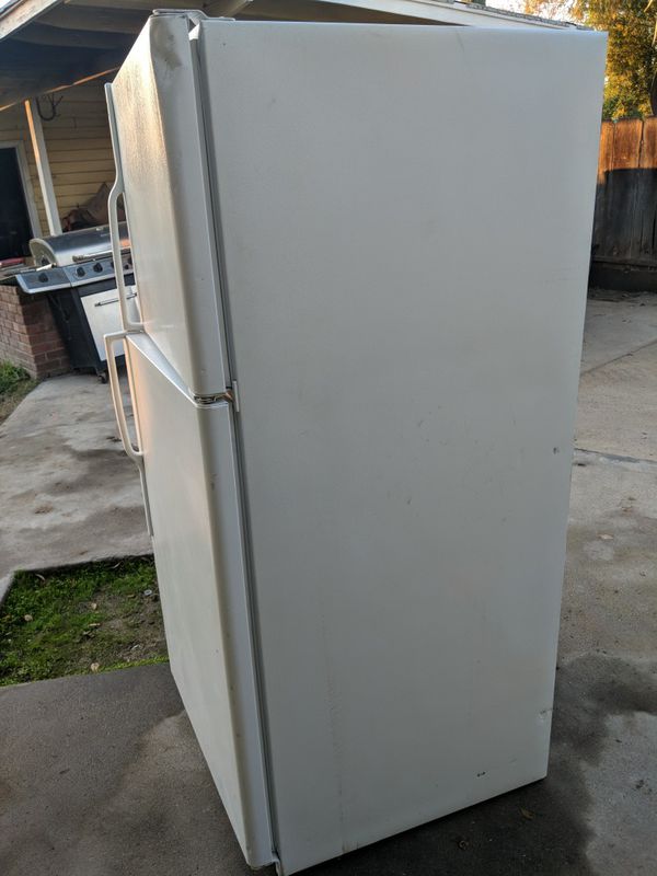 Refrigerator for Sale in Visalia, CA - OfferUp