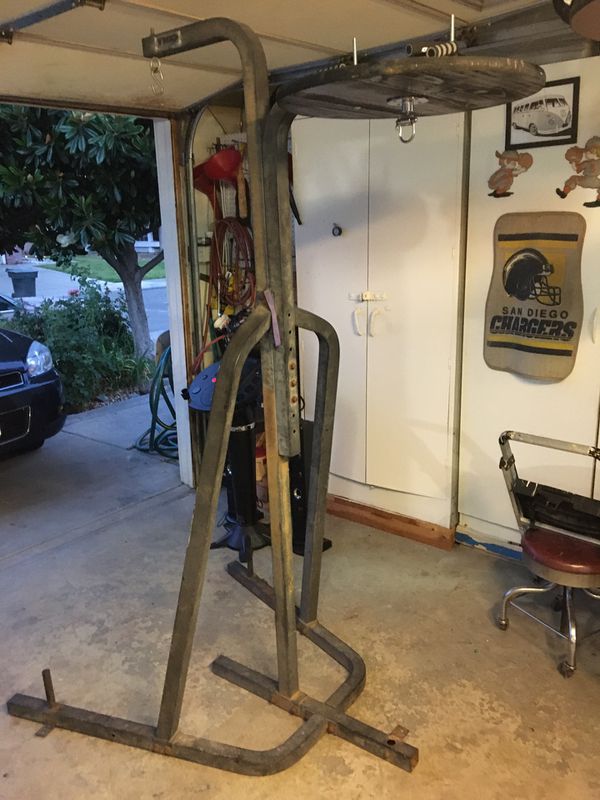Punching bag and speed bag combo stand for Sale in Sacramento, CA - OfferUp