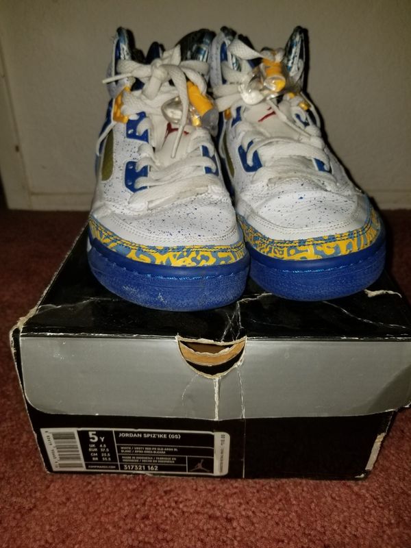 spizike blue and yellow