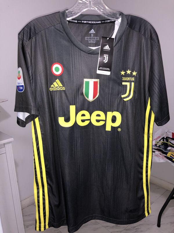 7 Ronaldo Juventus Away 2018-2019 Season Mens Soccer Jersey and Scarf Color  Black - CX18Q3DLLG2 Size Small