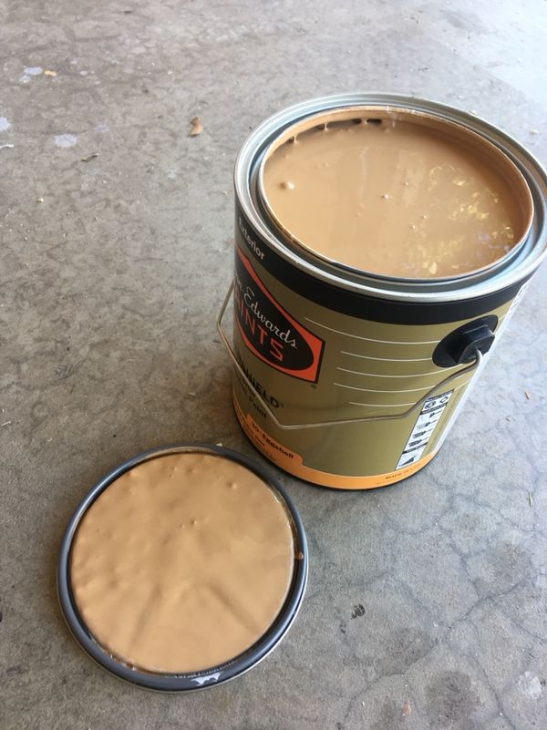 Exterior Evershield Dunn Edwards Eggshell paint for Sale in Gilbert, AZ