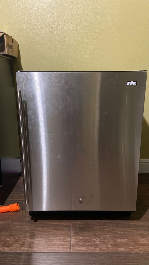 Summit Mini Fridge for Sale in Houston, TX OfferUp