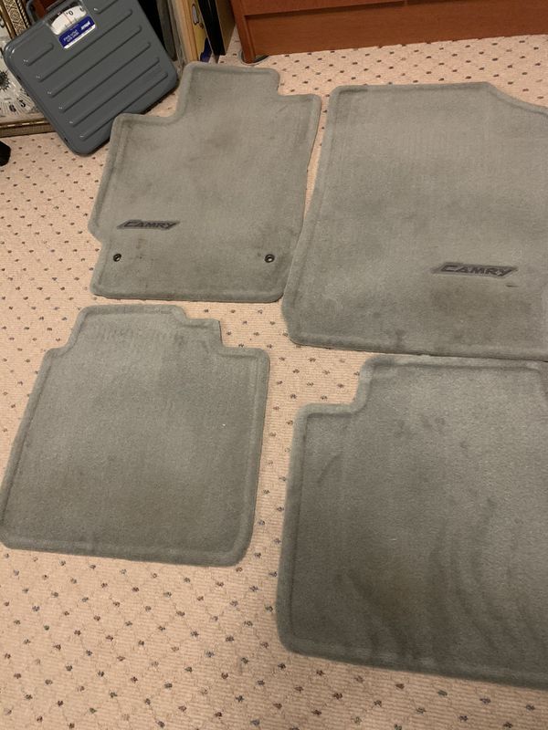 2011 Toyota Camry Floor Mats Gray