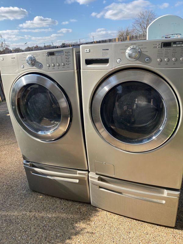 Super Nice LG Front Load Washer And Dryer Set Pedestals